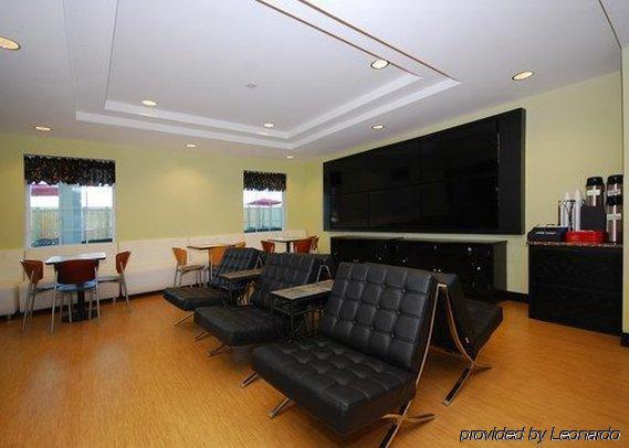 Mainstay Near Camp Lejeune Hotel 3*