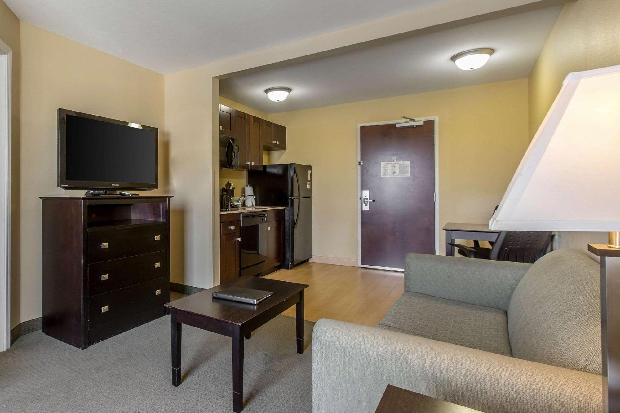 Mainstay Near Camp Lejeune 3*